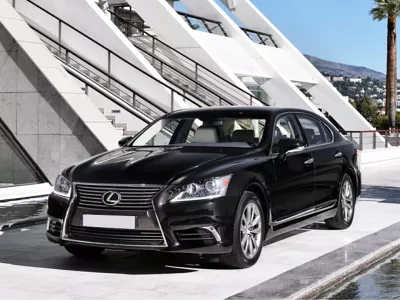 123oto THAY KÍNH XE Ô TÔ Lexus LS 600 tận nơi